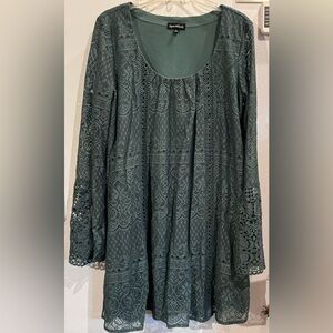 Green lace midi dress